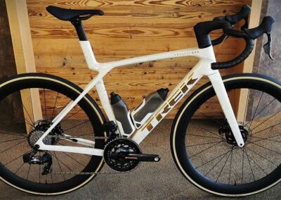 trek-madone-slr-7-axs-gen-8